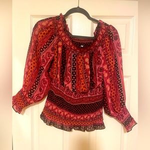 Venus off the shoulder boho shirt size M never worn.